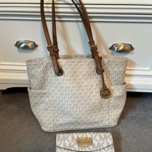 Michael Kors Tote with Wallet